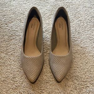 Clarks Kitten Pump Heels